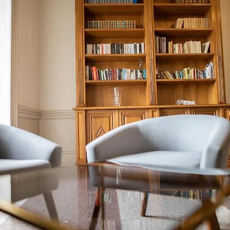 Palazzo Circolone Szálloda Poggiardo
