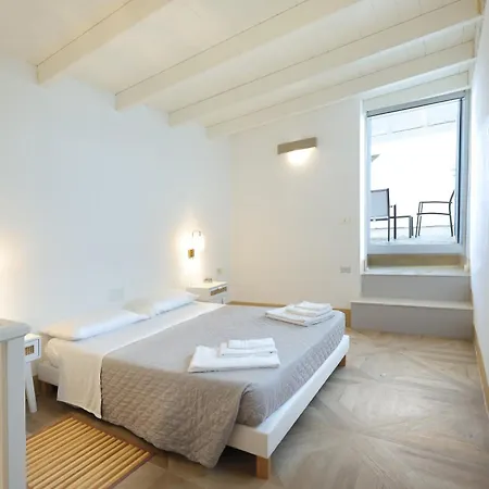 Palazzo Circolone Szálloda 4*