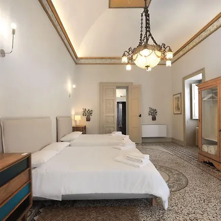 Palazzo Circolone Szálloda Poggiardo