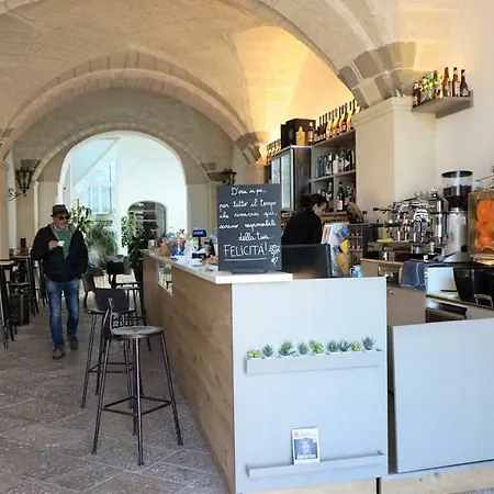 Palazzo Circolone Szálloda 4*