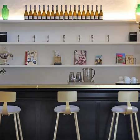 Palazzo Circolone 4* 포자르도