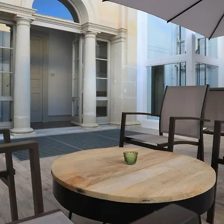 Palazzo Circolone Поджардо